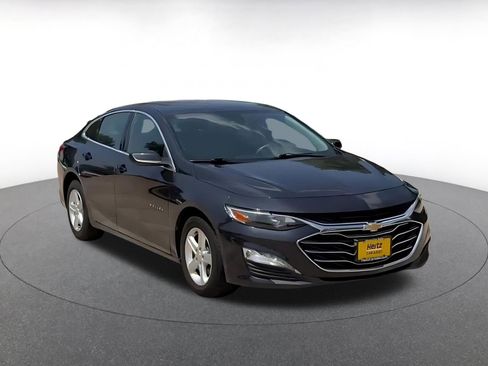 Used 2023 Chevrolet Malibu LT w/ Driver Confidence Package FWD image 3