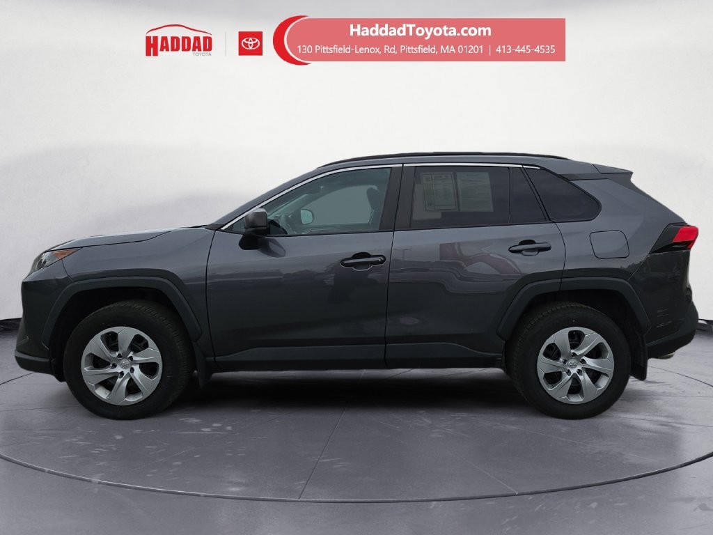 Used 2021 Toyota RAV4 LE AWD/4WD image 2
