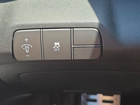 New 2026 Hyundai Elantra Sport FWD image 25