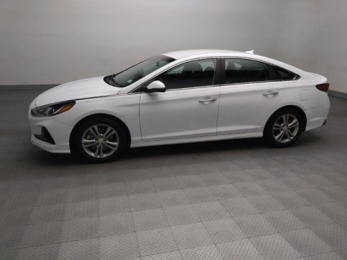 Used 2018 Hyundai Sonata SEL w/ Tech Package 02 FWD image 2