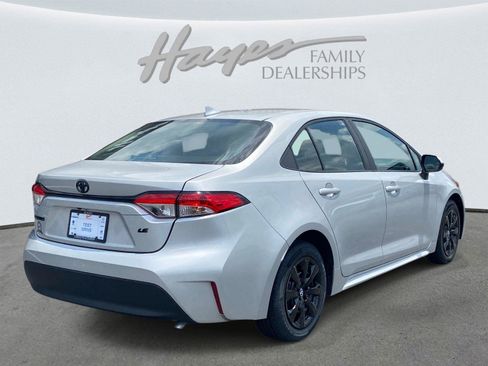 Used 2024 Toyota Corolla LE FWD image 3