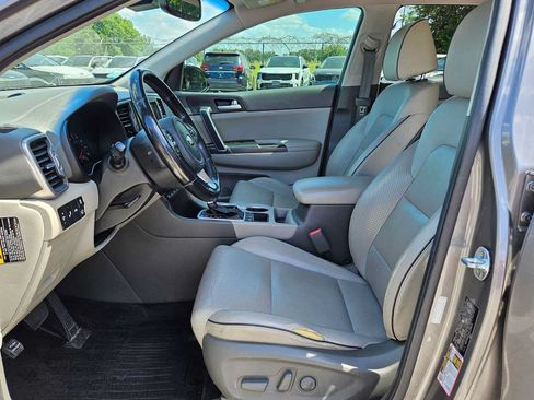Used 2017 Kia Sportage EX w/ EX Technology Package FWD image 15