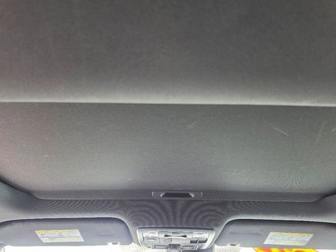 Used 2022 Toyota Tacoma TRD Off-Road w/ TRD Premium Off Road Package image 32