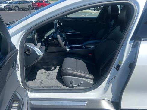 Used 2024 Lucid Air Pure RWD image 11
