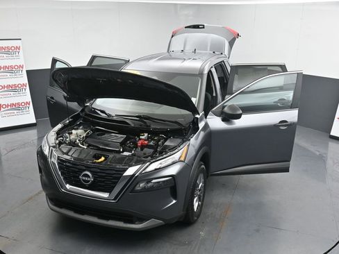 Used 2023 Nissan Rogue S image 42