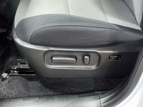 Used 2023 Toyota Tacoma TRD Sport AWD/4WD image 23