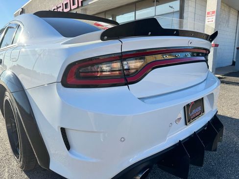 Used 2018 Dodge Charger SRT w/ Harman/Kardon Audio Group image 41