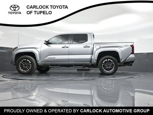 Used 2025 Toyota Tacoma TRD Sport w/ TRD Sport Upgrade Package AWD/4WD image 58