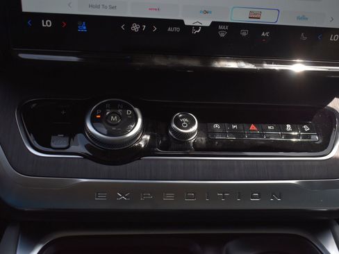 New 2026 Ford Expedition Platinum w/ Platinum Ultimate Package AWD/4WD image 30