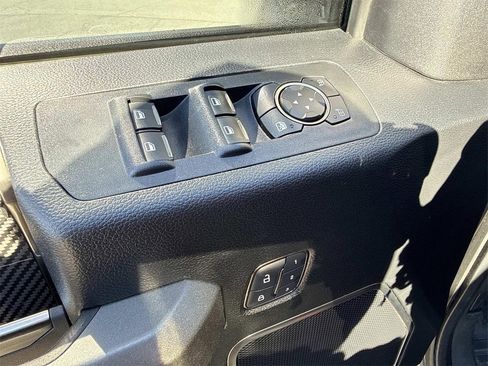 Used 2018 Ford F150 Raptor w/ Equipment Group 802A Luxury image 11