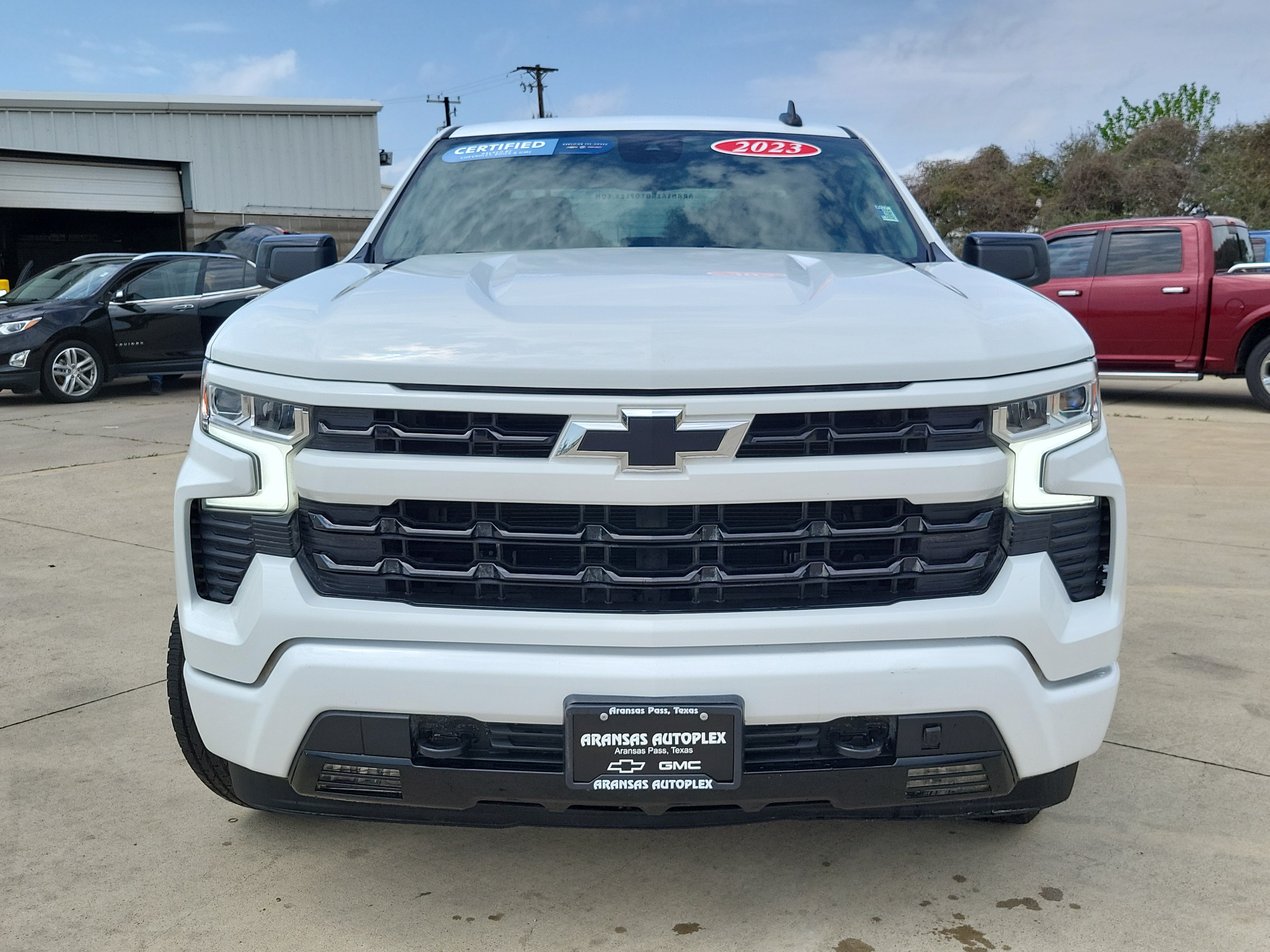 Used 2023 Chevrolet Silverado 1500 RST AWD/4WD image 2