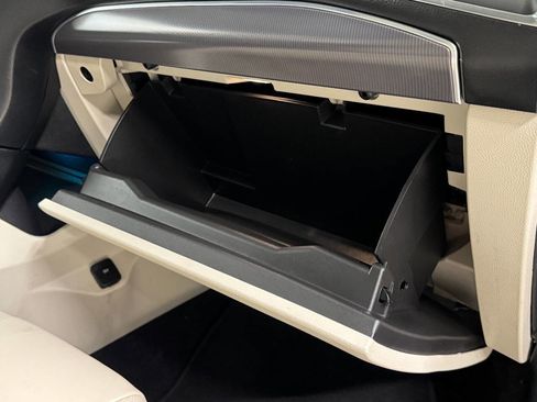 Used 2019 Ford Edge Titanium w/ Equipment Group 301A image 38