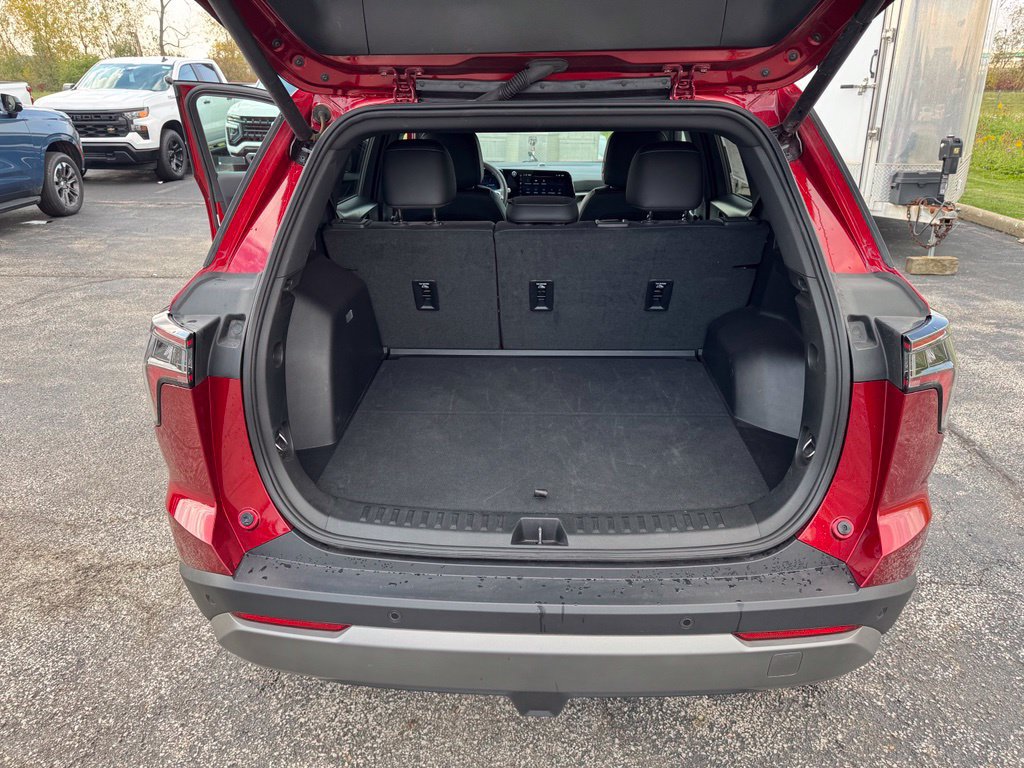 Used 2026 Chevrolet Equinox LT w/ Convenience Package II FWD image 25