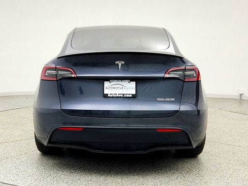 Used 2022 Tesla Model Y Performance AWD/4WD image 6