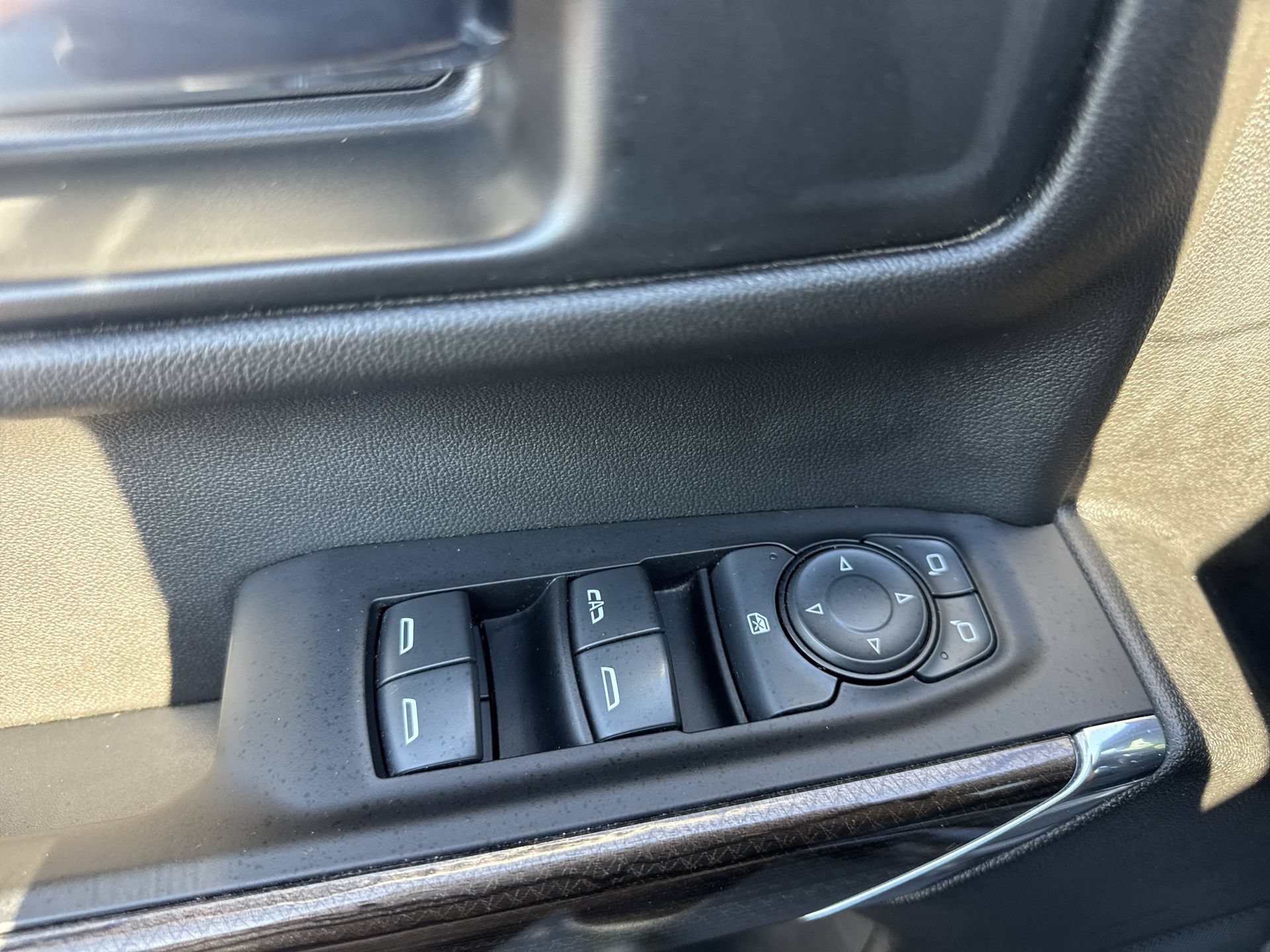Certified 2022 Chevrolet Silverado 1500 RST AWD/4WD image 13