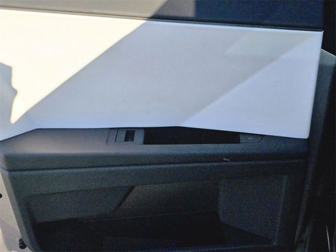 Used 2024 Tesla Cybertruck AWD Crew Cab image 7