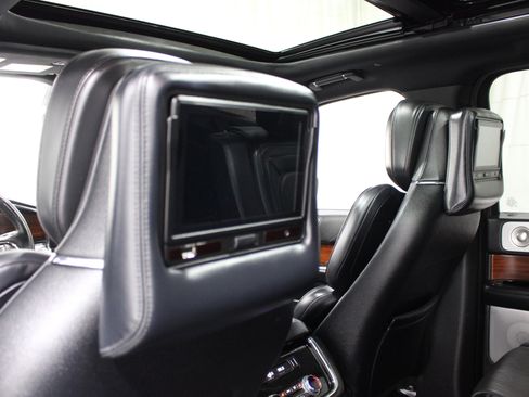 Used 2019 Lincoln Navigator L Reserve w/ Cargo Package AWD/4WD image 25