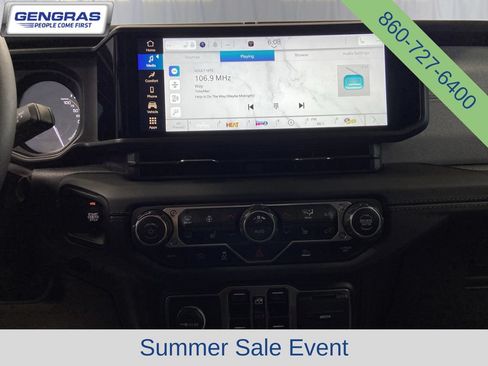 Used 2024 Jeep Wrangler Unlimited Sahara AWD/4WD image 17