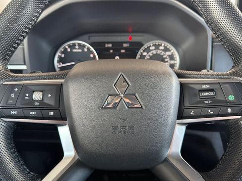 Used 2022 Mitsubishi Outlander SEL AWD/4WD image 24