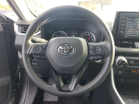 Used 2022 Toyota RAV4 XLE image 26