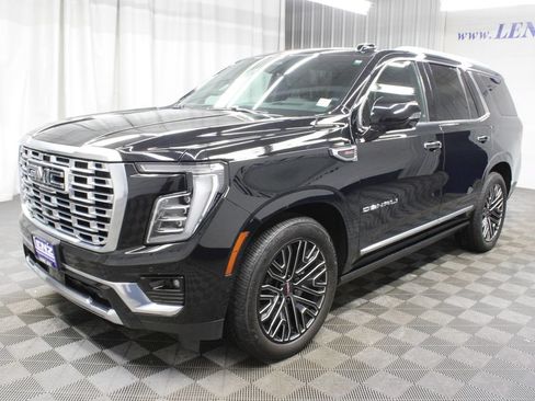 Used 2025 GMC Yukon Denali w/ Denali Reserve Package AWD/4WD image 7