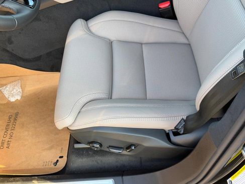 New 2026 Volvo XC90 B6 Ultra w/ Lounge Package image 12