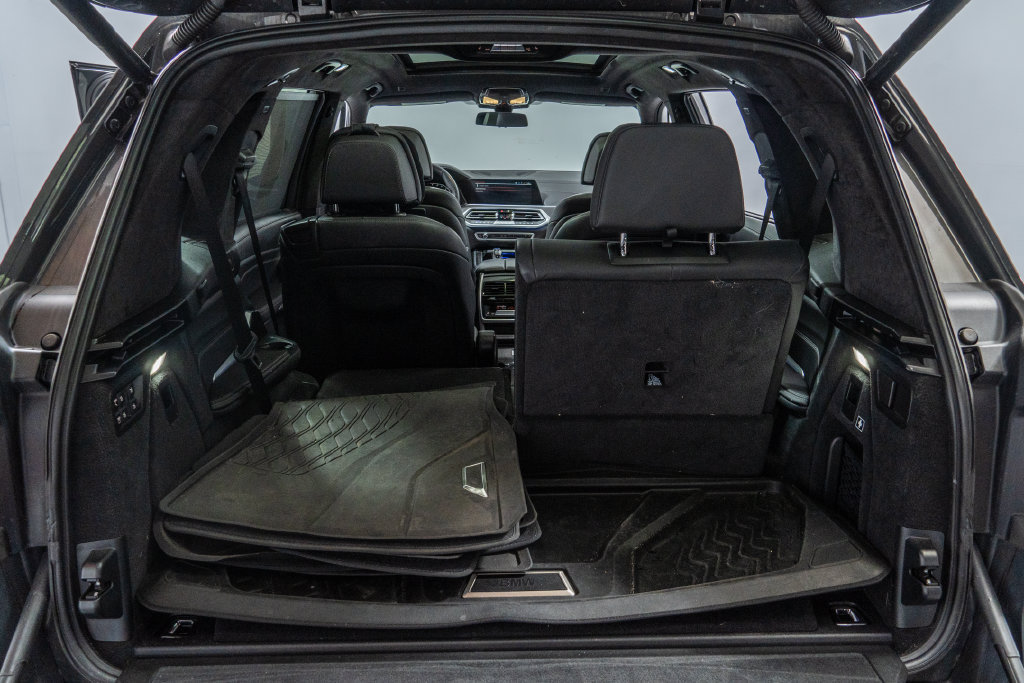 Used 2022 BMW X7 xDrive40i w/ Executive Package AWD/4WD image 36