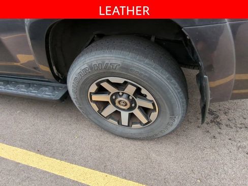 Used 2019 Toyota 4Runner TRD Off-Road Premium AWD/4WD image 5