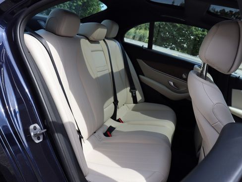 Used 2023 Mercedes-Benz E 350 4MATIC Sedan image 18