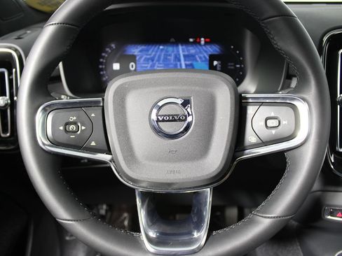 Used 2023 Volvo C40 P8 Recharge Ultimate AWD/4WD image 8