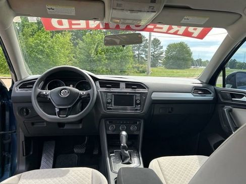 Used 2018 Volkswagen Tiguan S FWD image 38