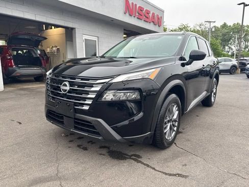 Used 2024 Nissan Rogue S AWD/4WD image 5