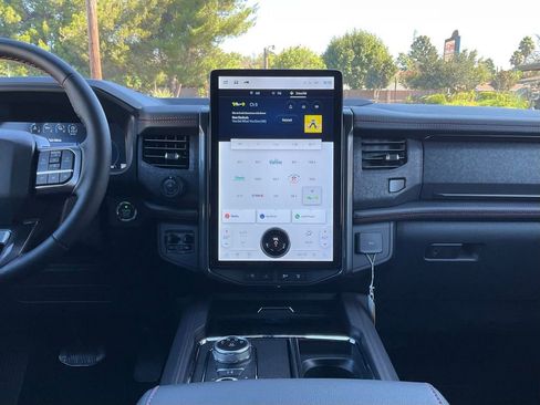 Certified 2024 Ford Expedition Limited image 70