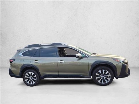 Used 2023 Subaru Outback Touring AWD/4WD image 5