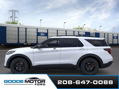 New 2026 Ford Explorer Tremor image 3