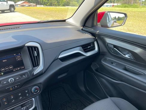 Used 2022 GMC Terrain SLE FWD image 27