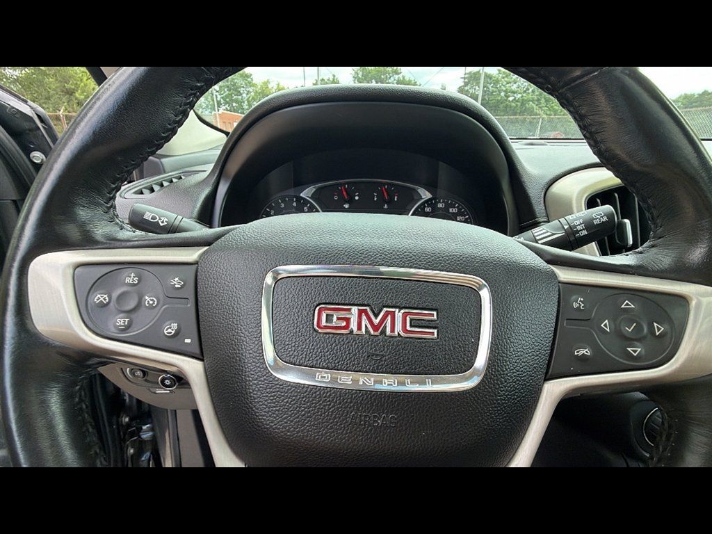 Used 2019 GMC Terrain Denali w/ GMC Pro Grade Package AWD/4WD image 12