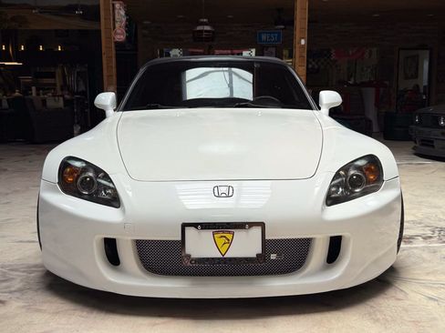 Used 2004 Honda S2000 image 2