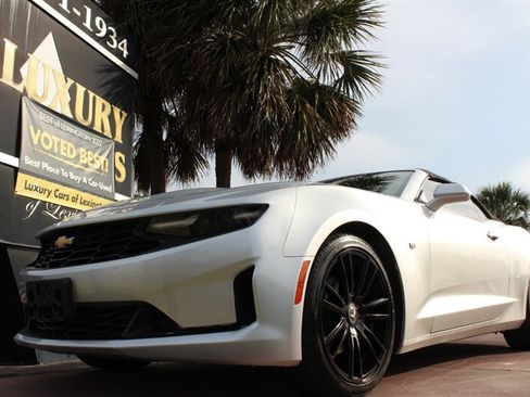 Used 2019 Chevrolet Camaro LT image 1