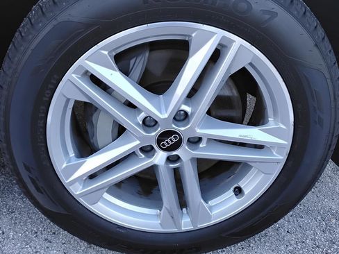 Certified 2024 Audi Q5 e Premium Plus w/ Premium Plus Package image 14