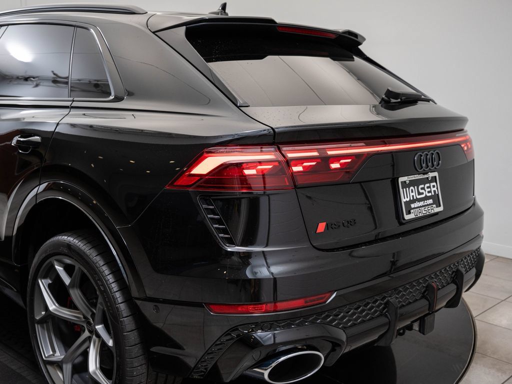 Used 2025 Audi RS Q8 performance AWD/4WD image 19