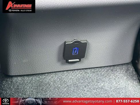 Certified 2024 Toyota Camry SE FWD image 17