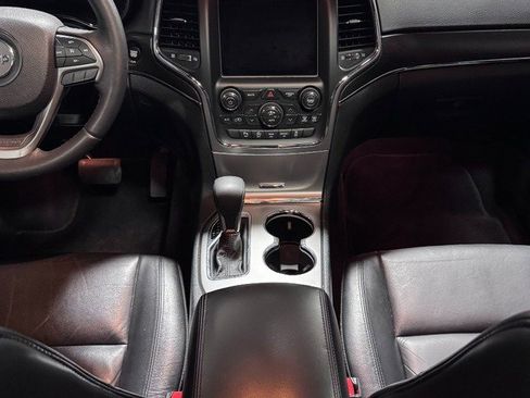 Used 2018 Jeep Grand Cherokee Limited image 36