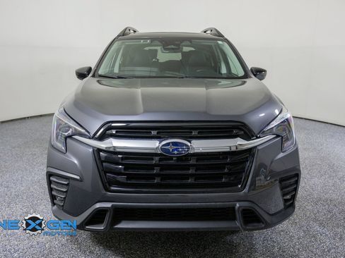 Used 2024 Subaru Ascent Limited w/ Technology Package AWD/4WD image 2