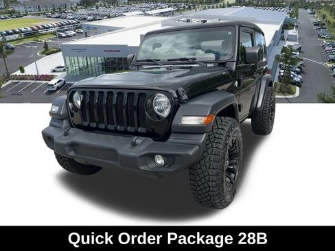 Certified 2018 Jeep Wrangler Sport AWD/4WD image 3