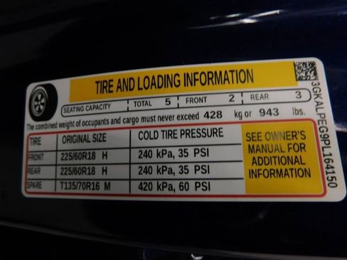 Used 2023 GMC Terrain SLT image 34