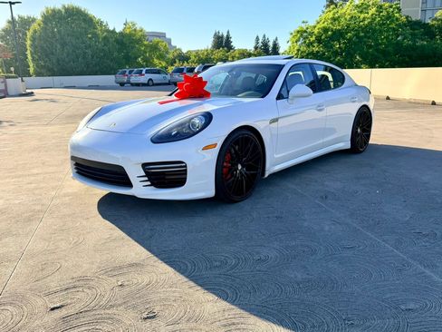 Used 2015 Porsche Panamera GTS AWD/4WD image 23