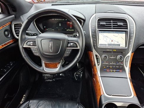 Used 2019 Lincoln Nautilus Reserve image 12