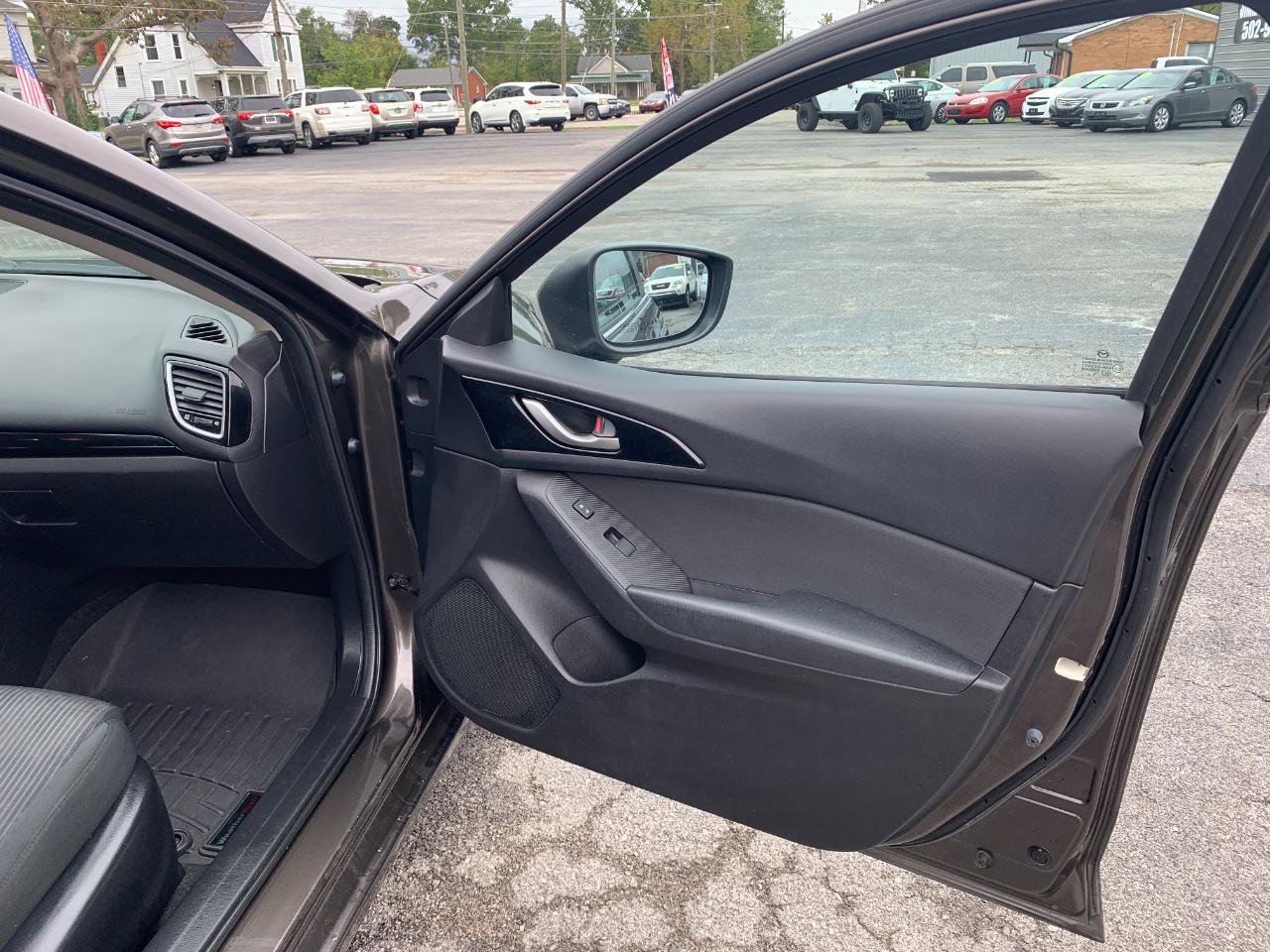 Used 2014 MAZDA MAZDA3 i Touring FWD image 30