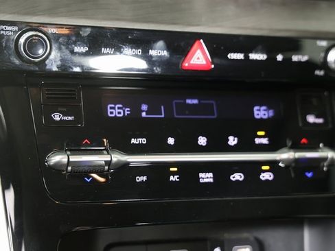 Certified 2024 Kia Carnival SX image 16